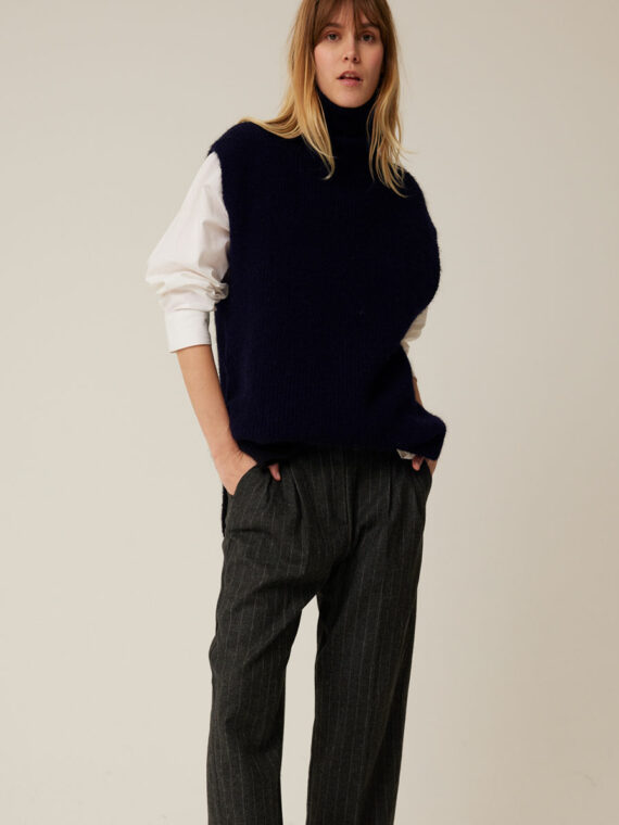 Pull WANTED Navy